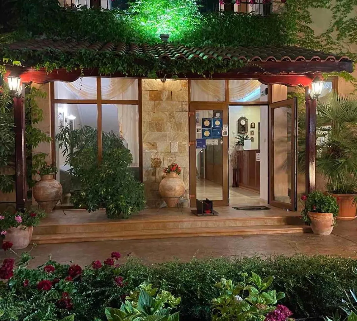 Oleander House And Tennis Club Солнечный берег Отель
