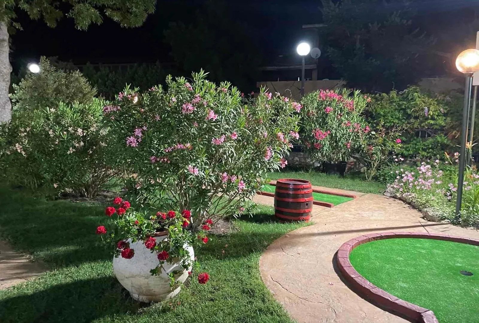 Отель Oleander House And Tennis Club Солнечный берег