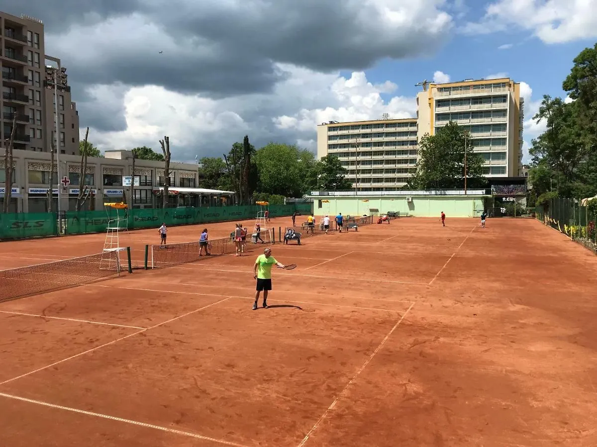 Oleander House And Tennis Club Солнечный берег 3*,